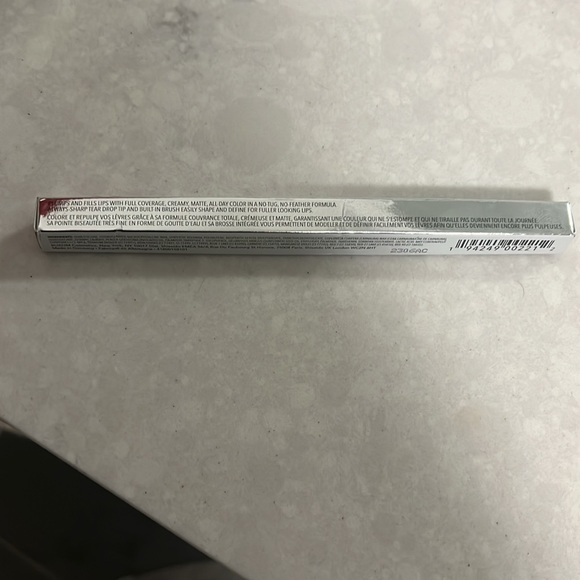 🦋3/$15 Buxom Lip Liner in Red - Picture 3 of 3